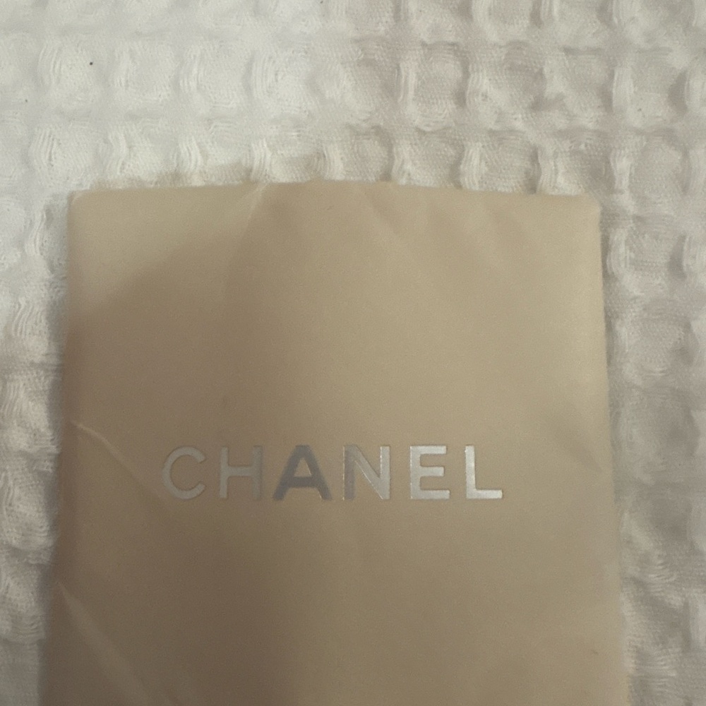 Chanel Quilted Cavier handbag - Picture 8 of 10